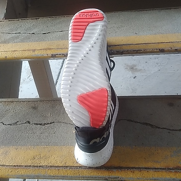 ADIDAS RUNNING SHOES - Picture 4 of 4